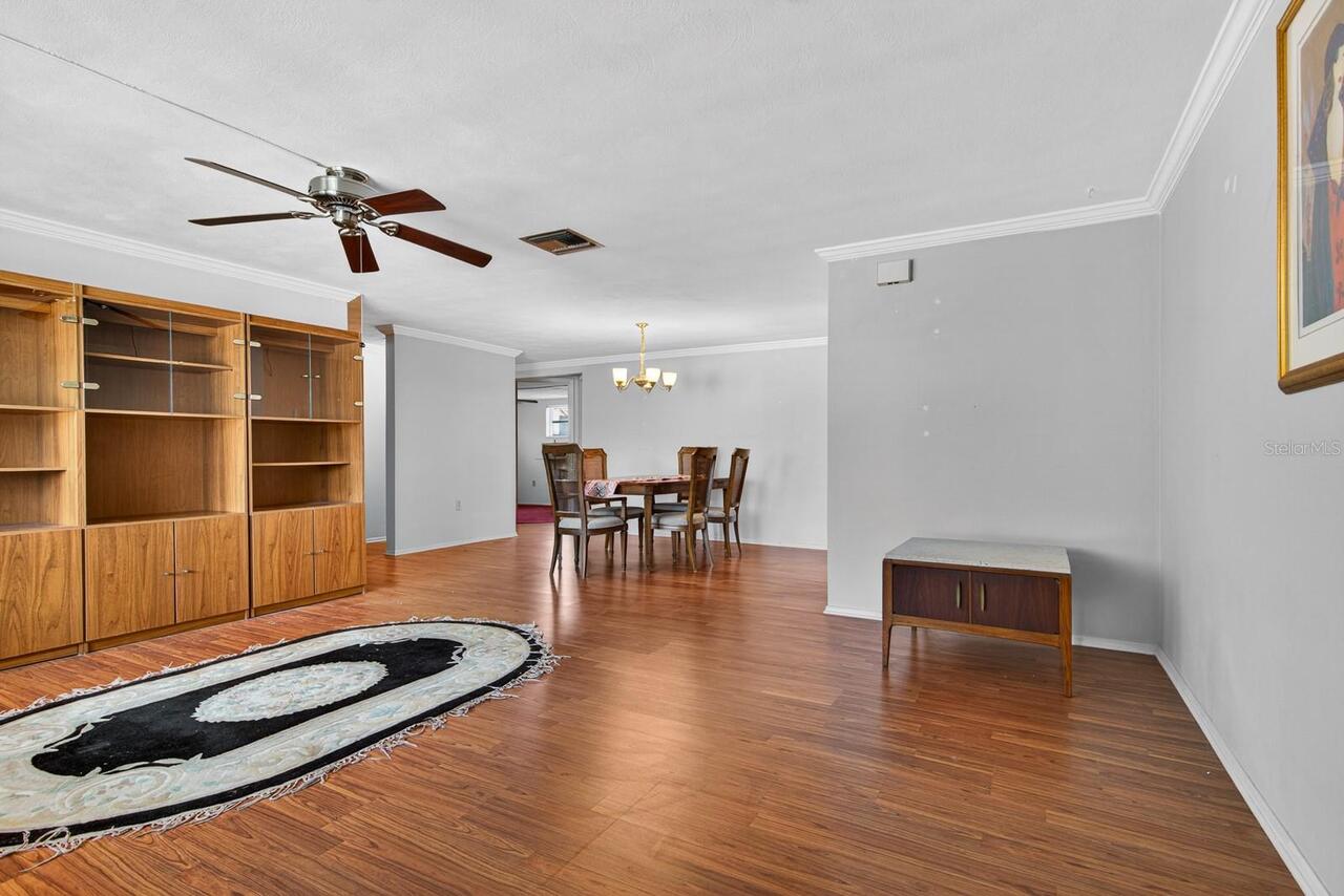 Listing Photo 6
