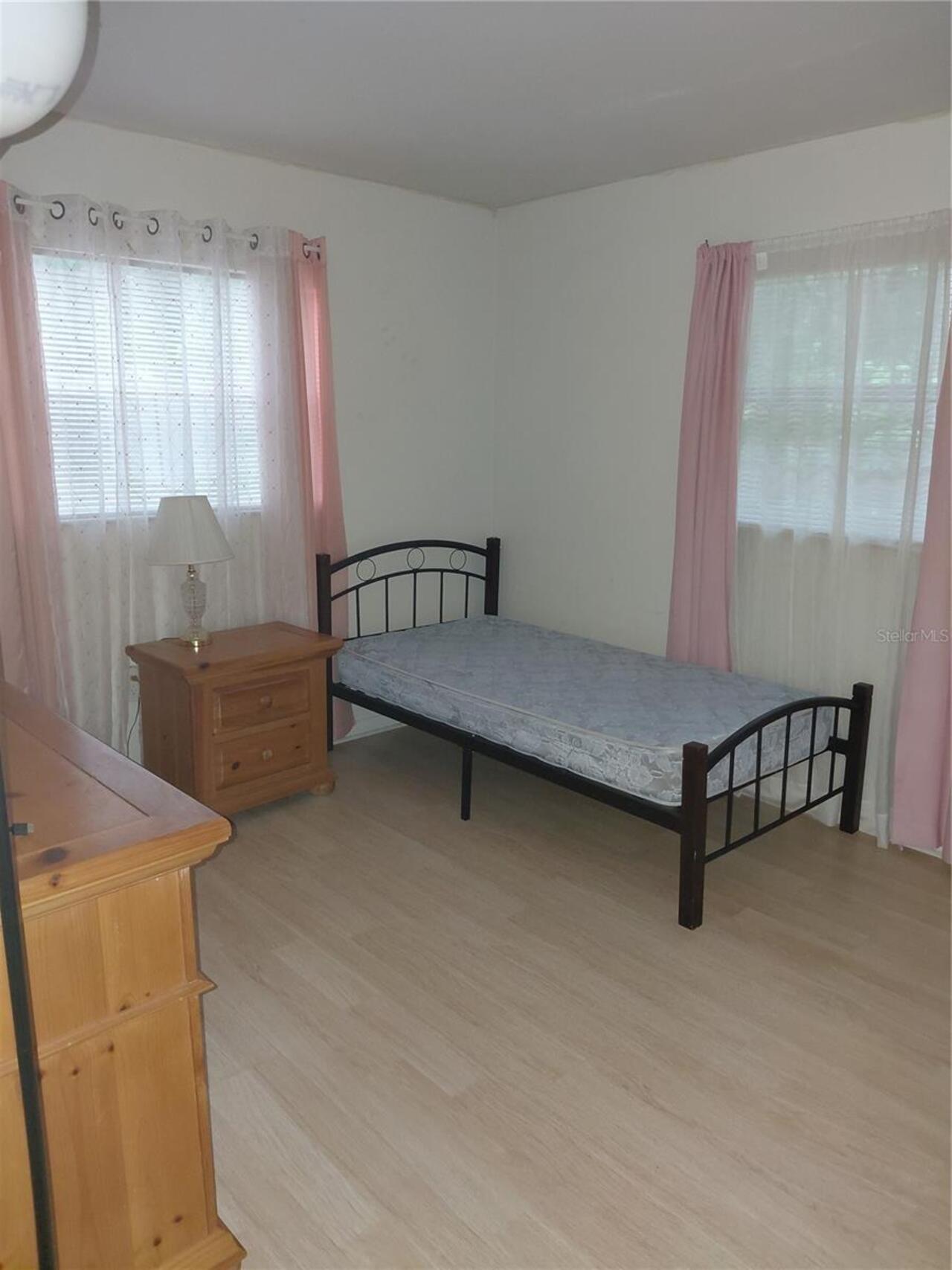 Listing Photo 14