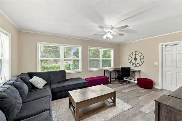 Listing Photo 7