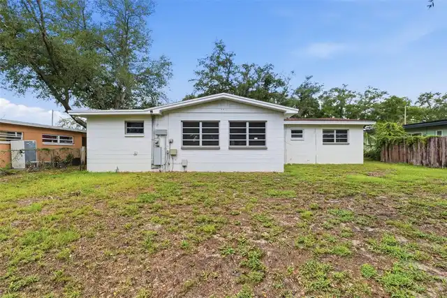 Listing Photo 11