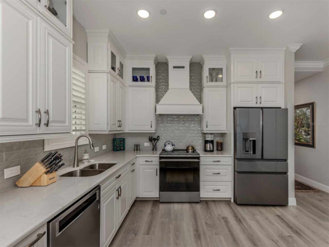 Listing Photo 11