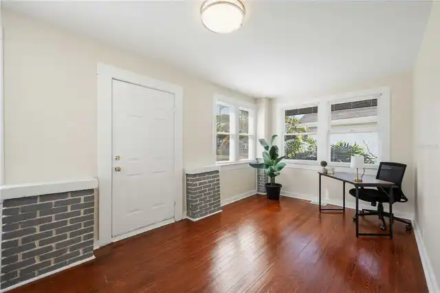 Listing Photo 6