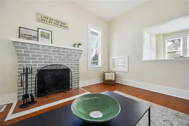 Listing Photo 11