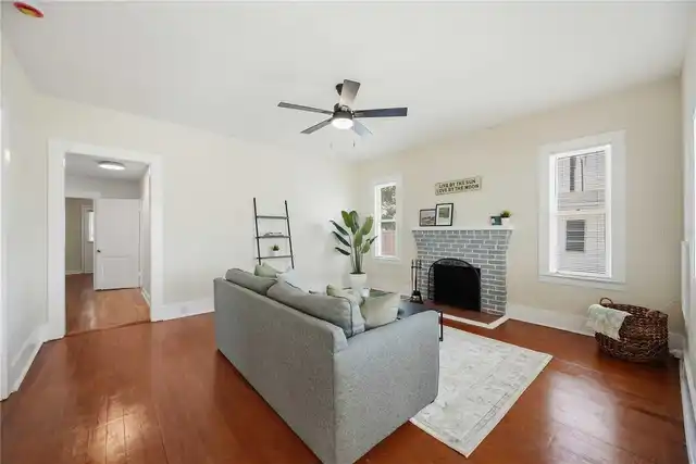 Listing Photo 12