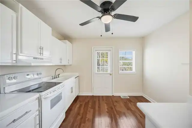 Listing Photo 17