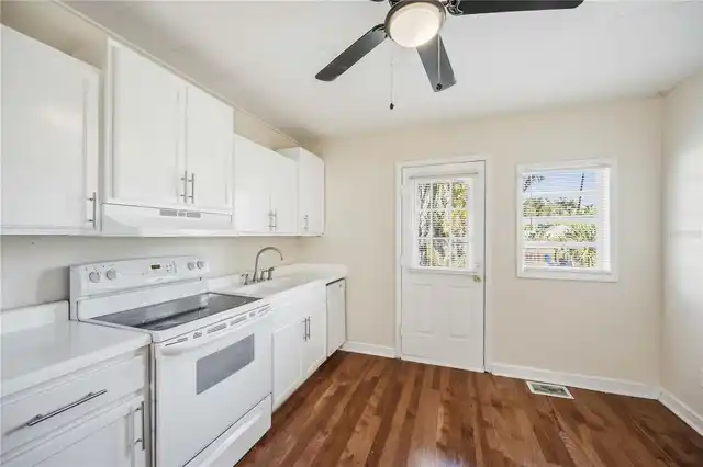 Listing Photo 19