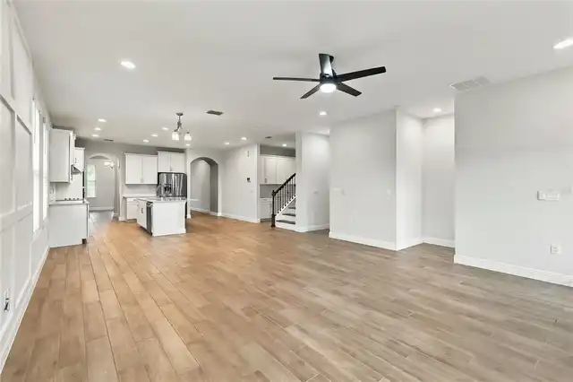 Listing Photo 8