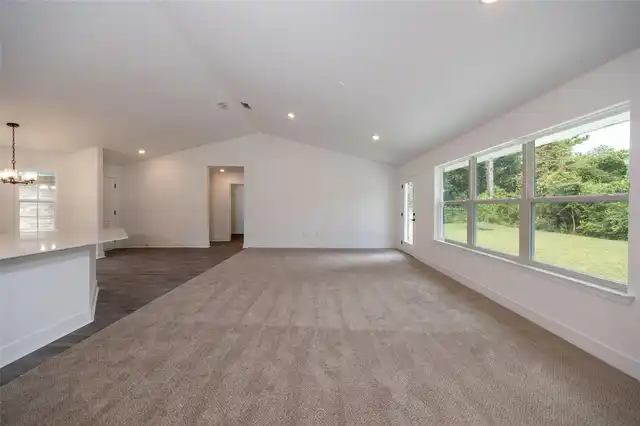 Listing Photo 7