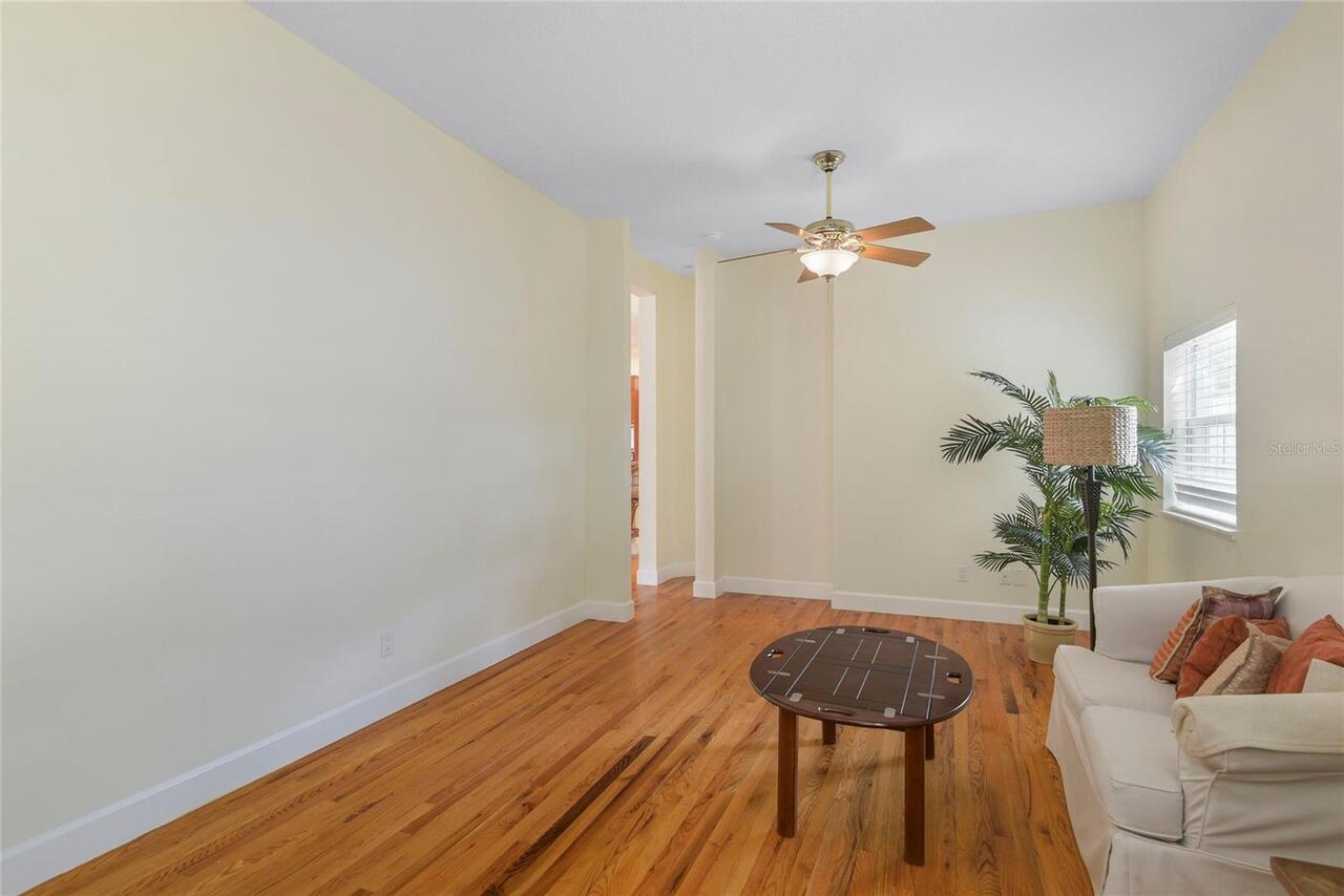 Listing Photo 12