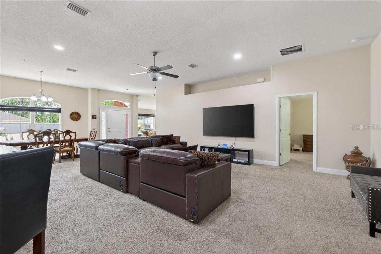 Listing Photo 14