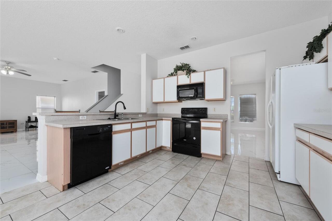Listing Photo 10