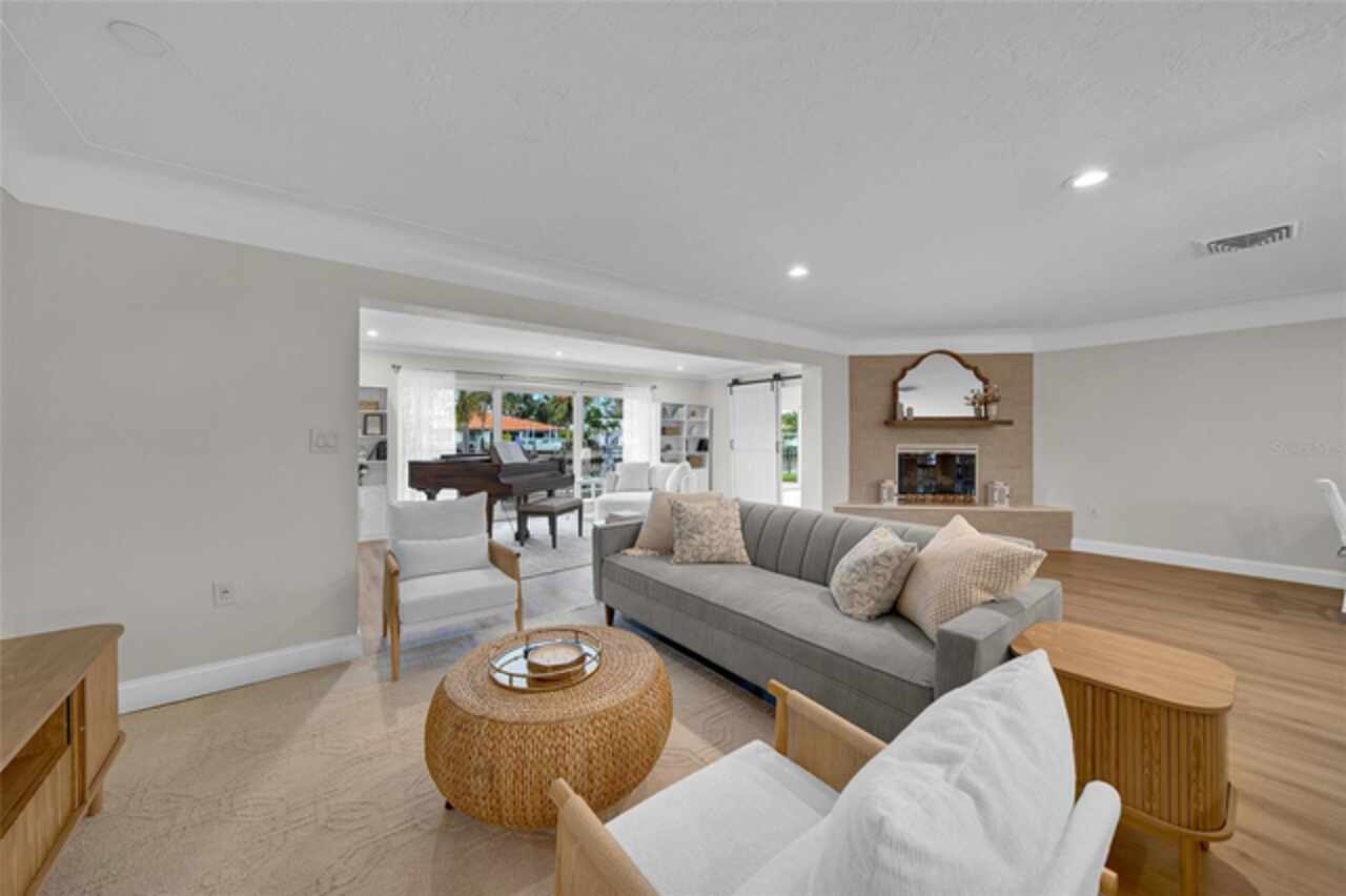 Listing Photo 14