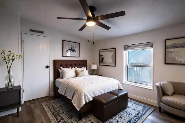 Listing Photo 10