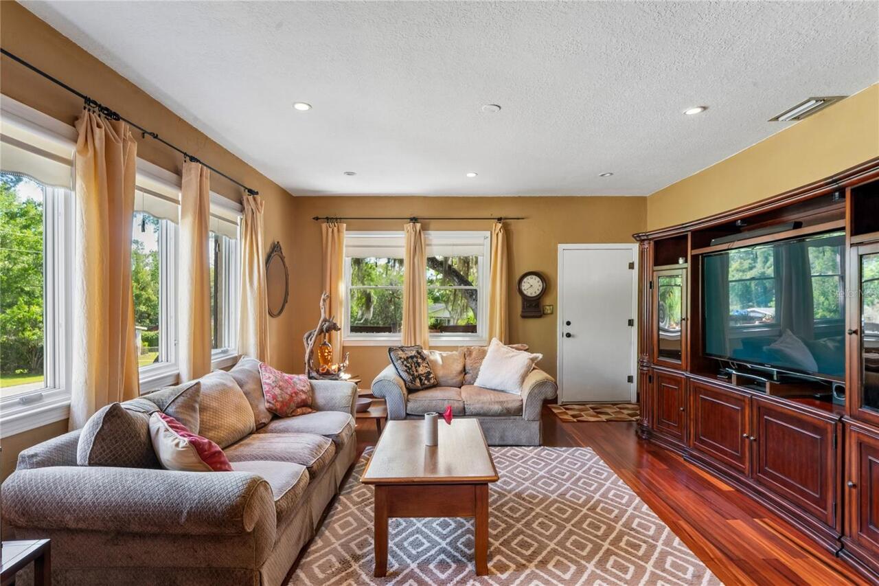 Listing Photo 7