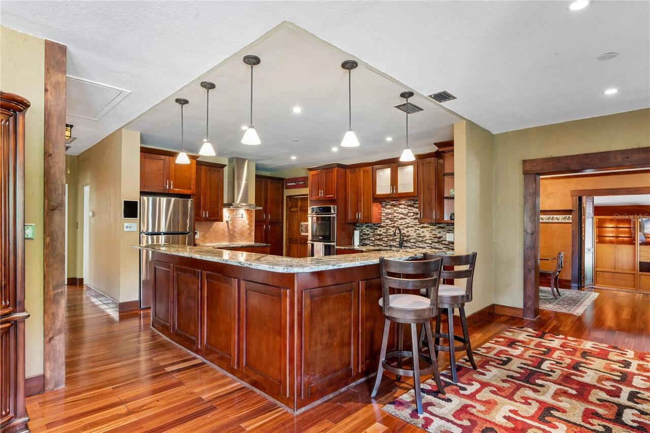 Listing Photo 10