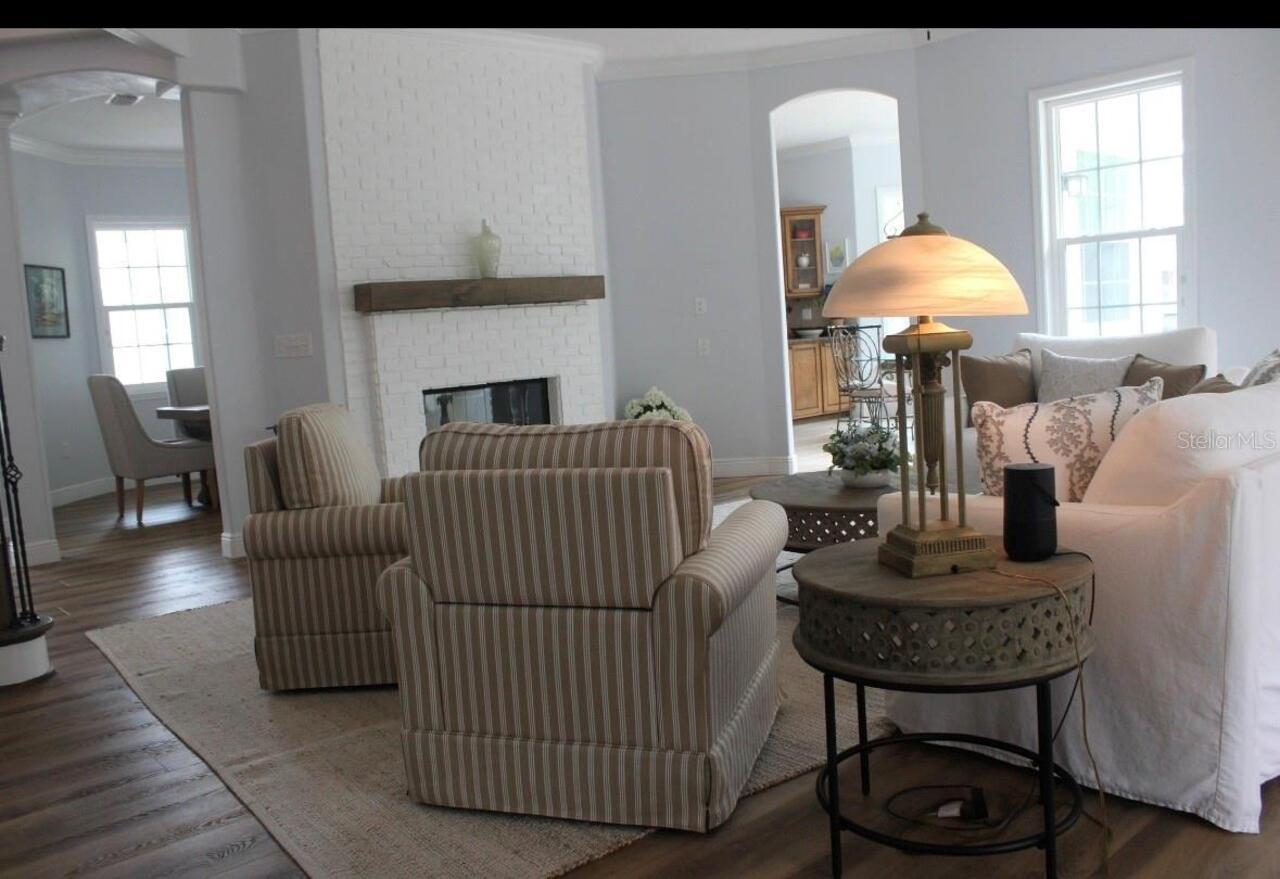 Listing Photo 8