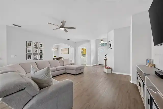 Listing Photo 7
