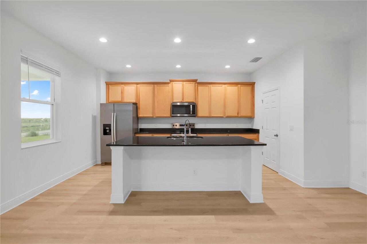 Listing Photo 10