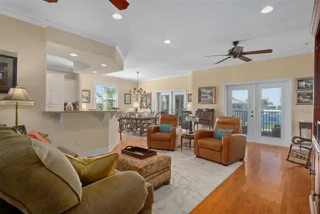 Listing Photo 8