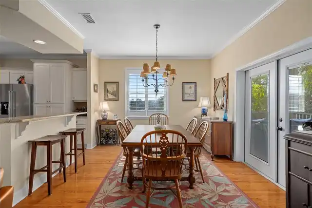 Listing Photo 10