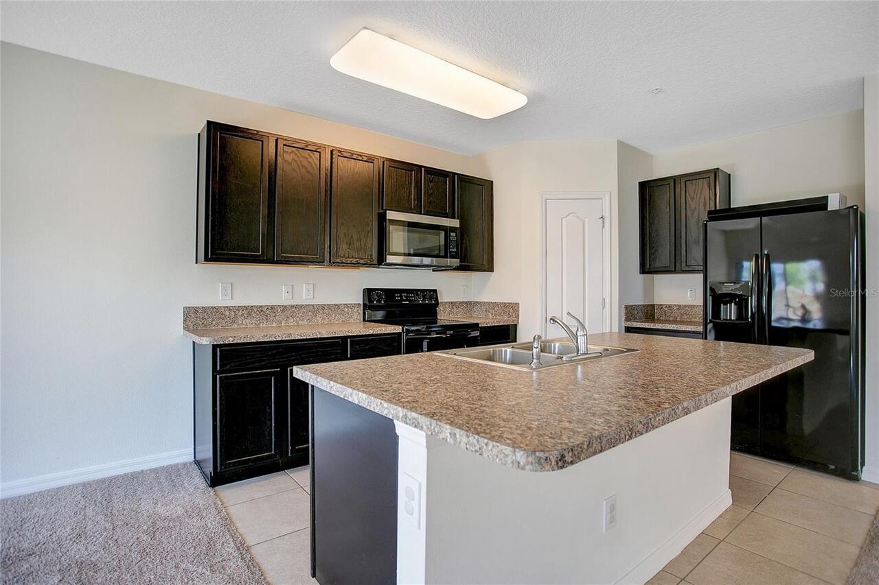 Listing Photo 9