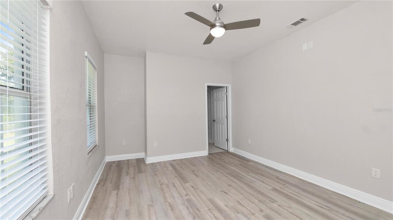Listing Photo 33