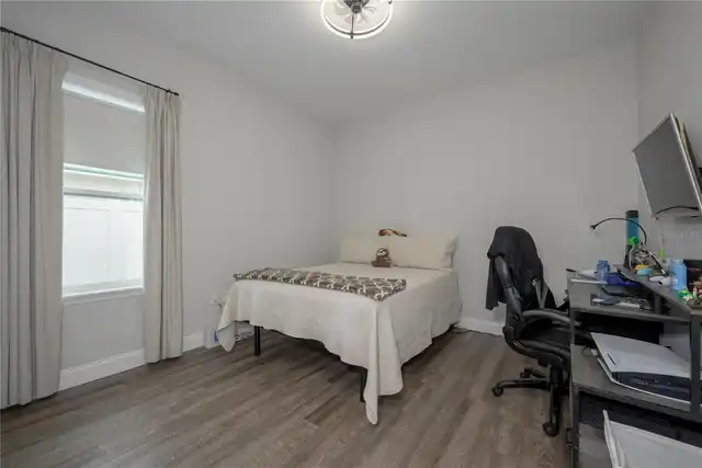 Listing Photo 18