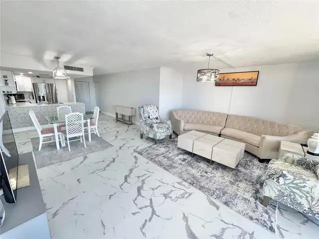 Listing Photo 12