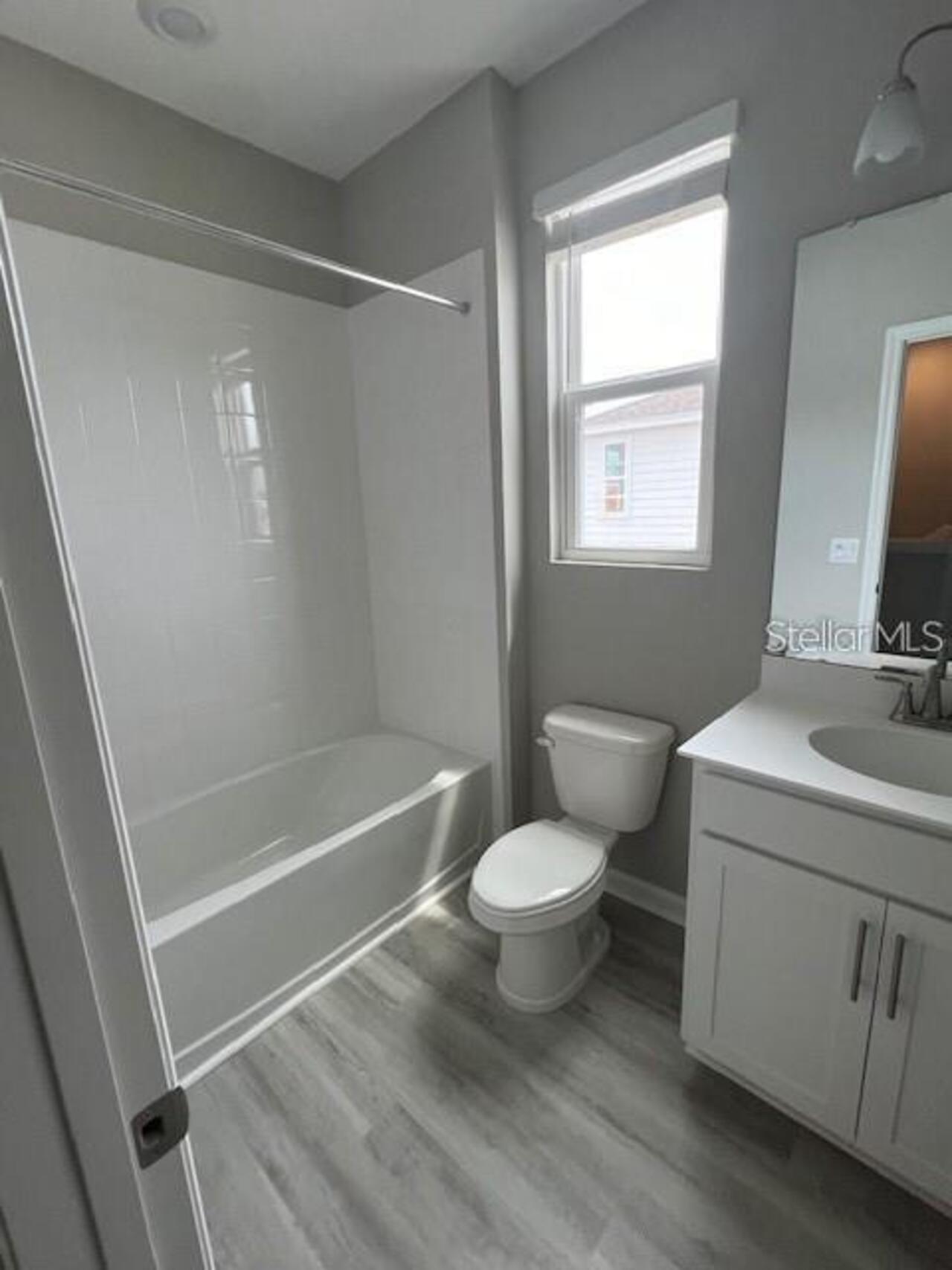 Listing Photo 12