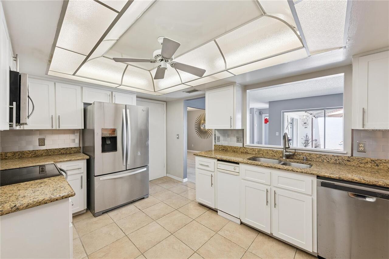 Listing Photo 8