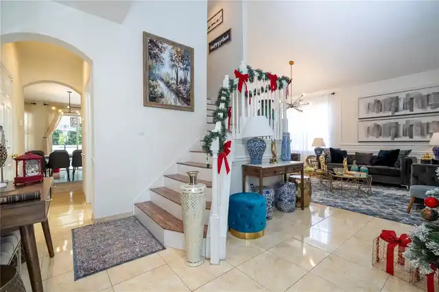 Listing Photo 8