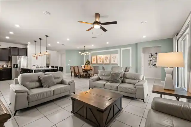 Listing Photo 11