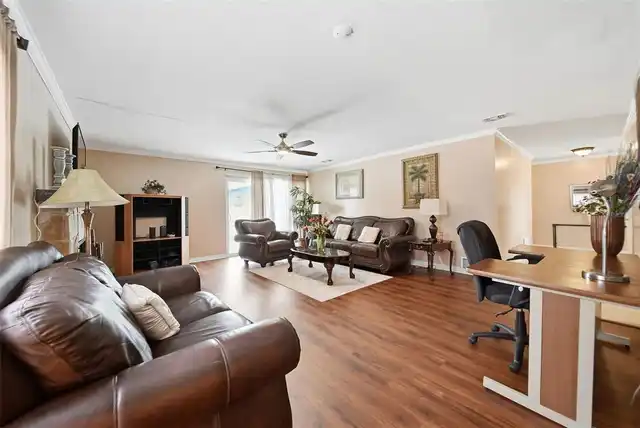 Listing Photo 7