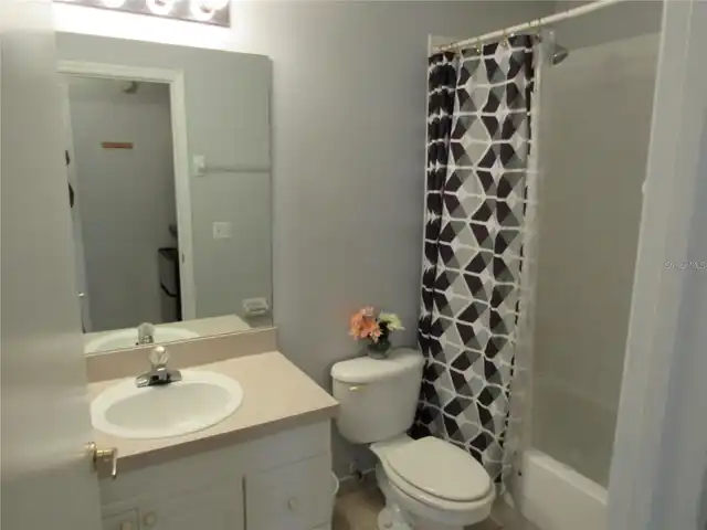 Listing Photo 9
