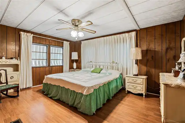 Listing Photo 7