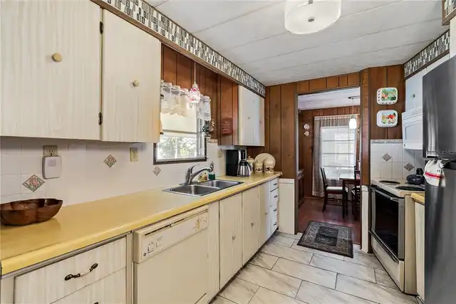 Listing Photo 19