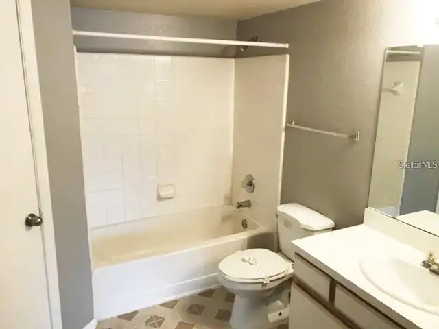 Listing Photo 6