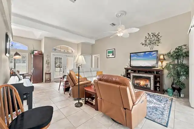 Listing Photo 9