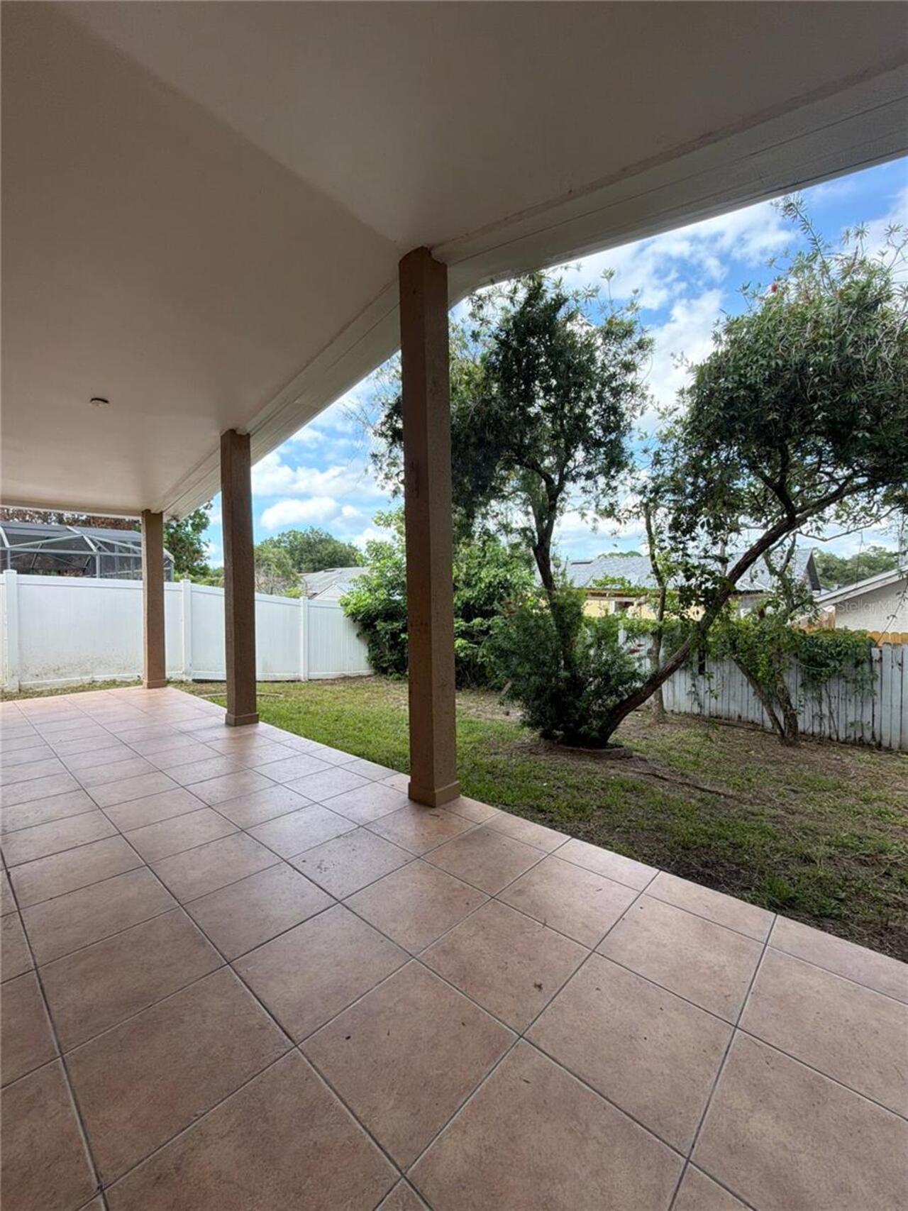 Listing Photo 12