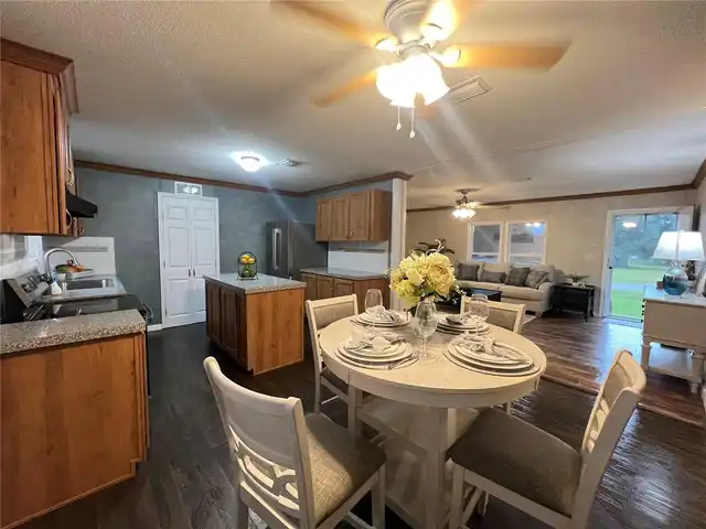 Listing Photo 15