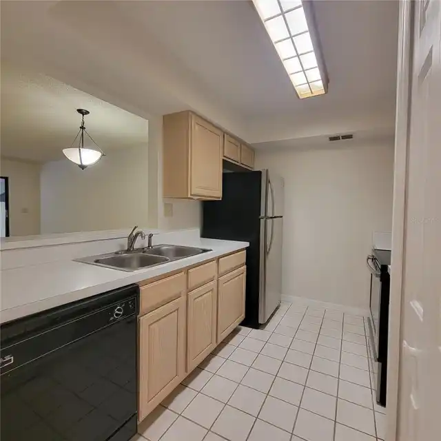 Listing Photo 9
