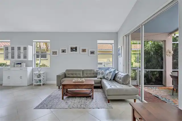 Listing Photo 14