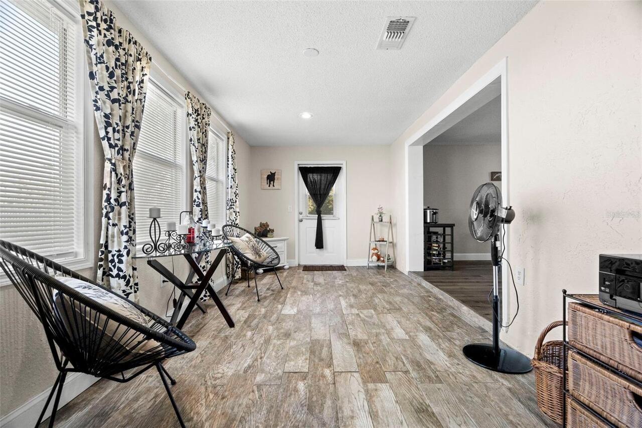 Listing Photo 17