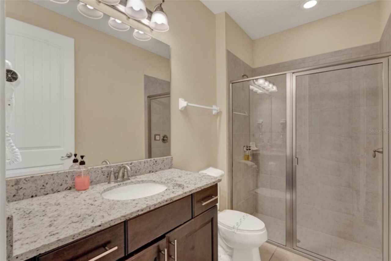Listing Photo 12