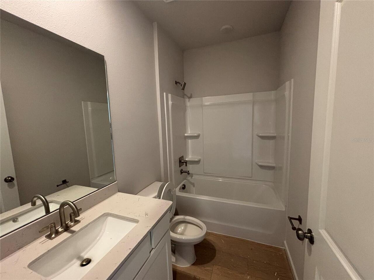 Listing Photo 8