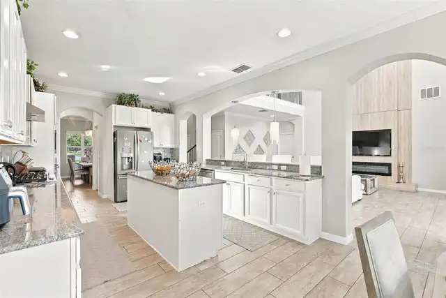 Listing Photo 15