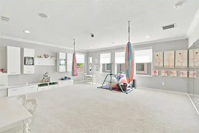 Listing Photo 37