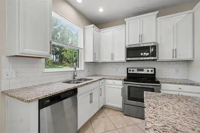 Listing Photo 6