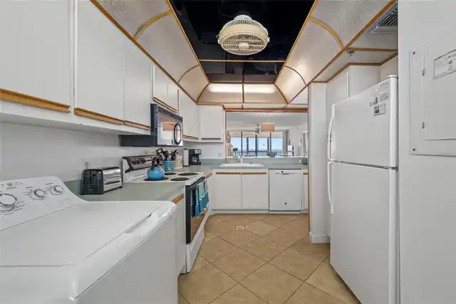 Listing Photo 14
