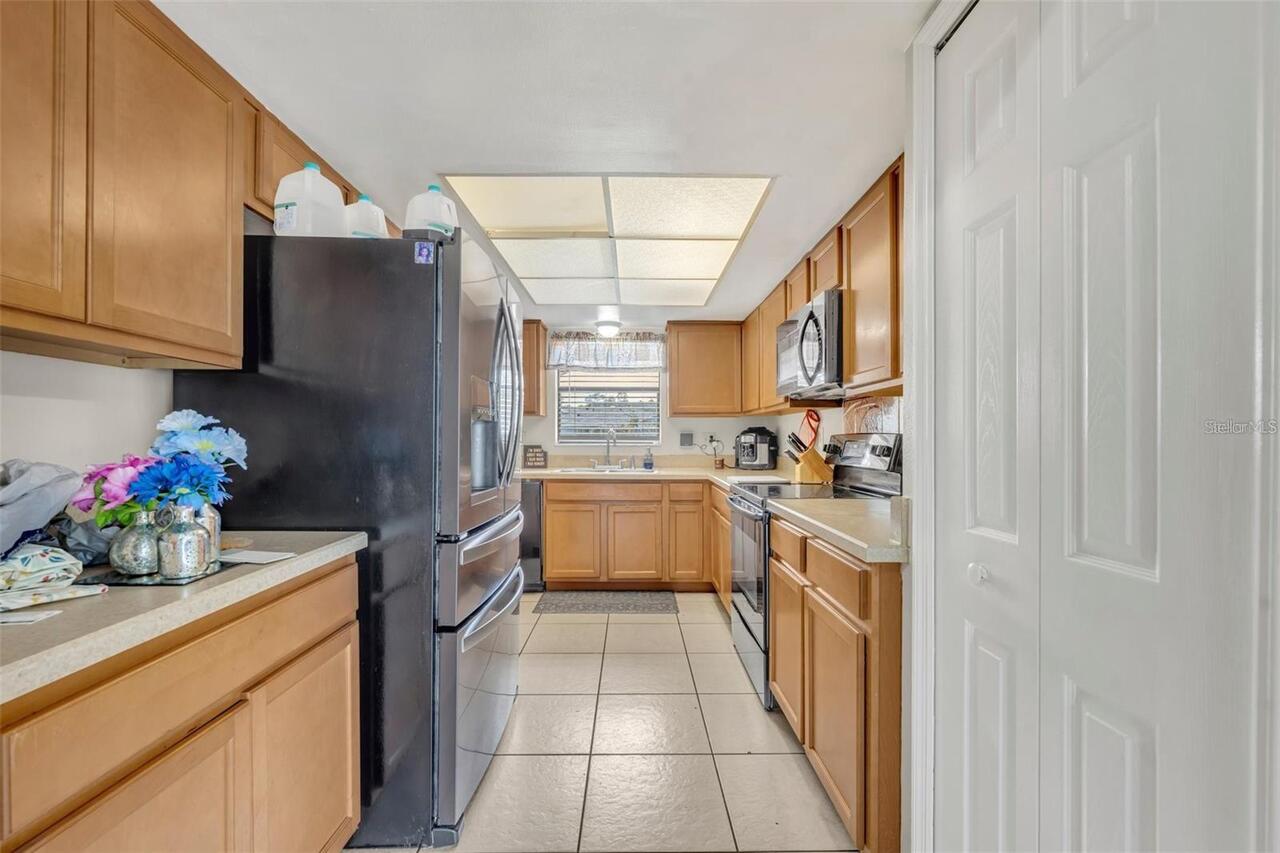Listing Photo 9